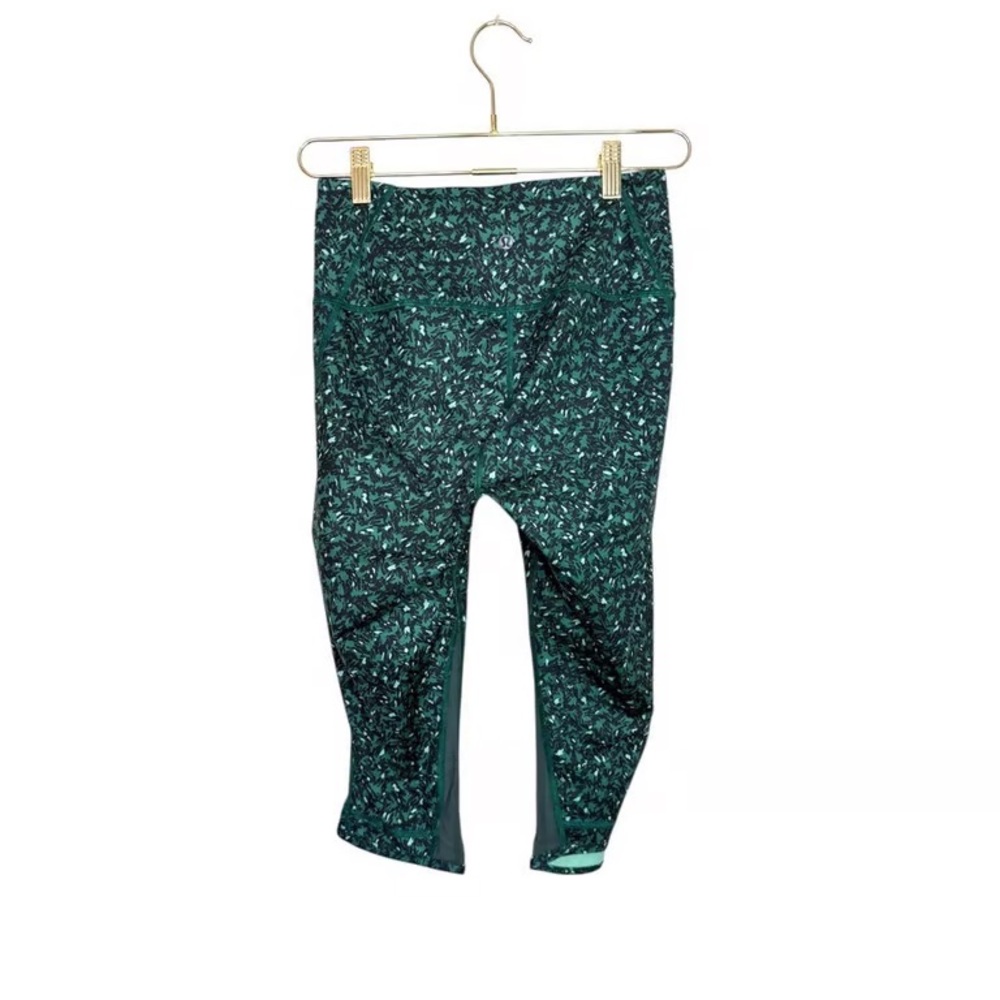 Green Patterned Capri Leggings - image 2